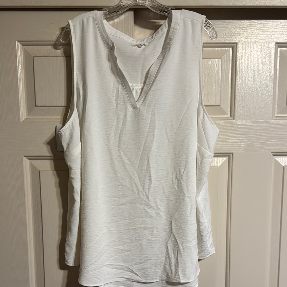 Women's White Sleeveless Top